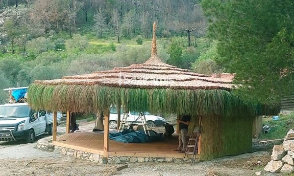 Katlı Kamış Çatılar