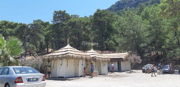 Katlı Kamış Çatılar