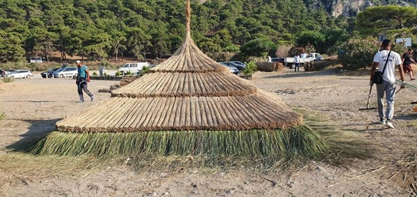 Katlı Kamış Çatılar